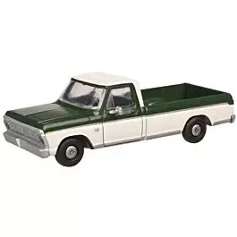 1973 Ford F-100 Pickup Truck 2-Pack - Assembled -- Mallard Green, Wimbledon White