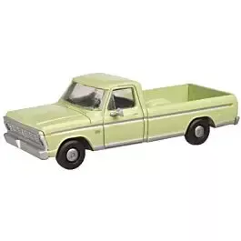 1973 Ford F-100 Pickup Truck 2-Pack - Assembled -- Winter Green