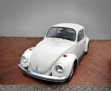 REVELL - 1/32 Scale VW Kafer Beetle Plastic Model Kit 07681